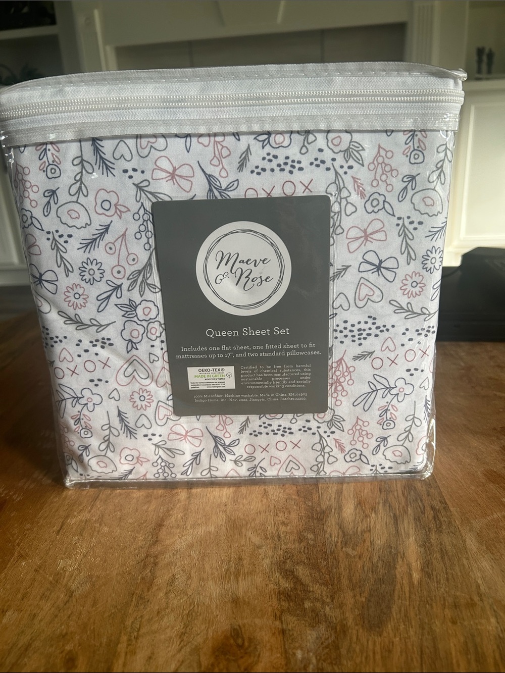 Maeve & Rose Q Sheet 4pc Set - Fits Mattress up to 17”Floral Hearts Butterflies